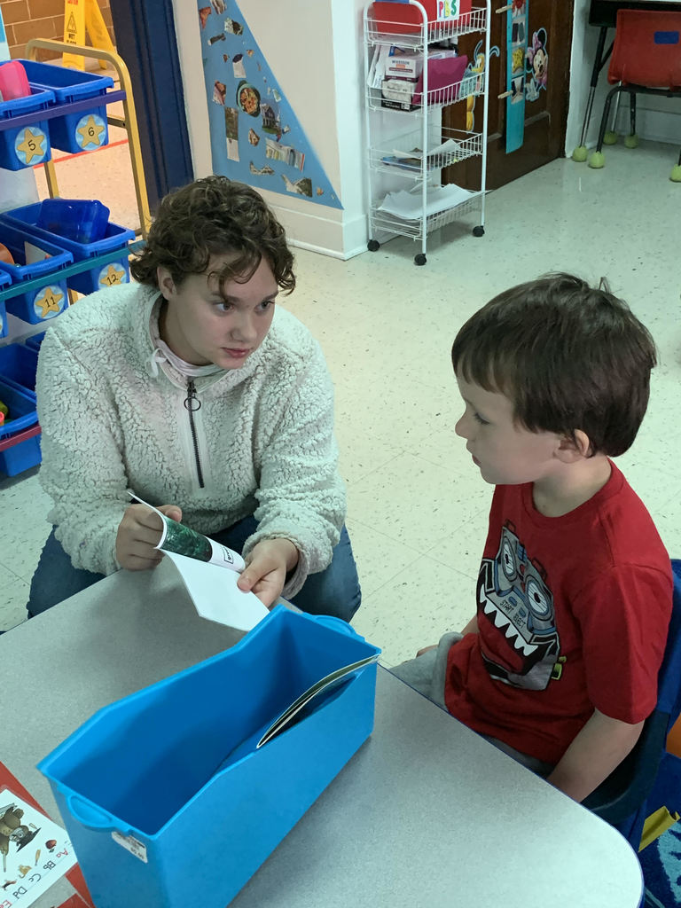 Reading to Kindergarten